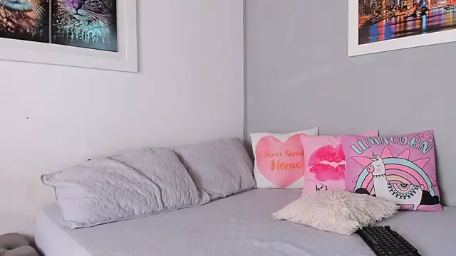 Snapshot of naughtyloverss chatting on January 31, 2025, 2:39 pm naughtyloverss online show from January 31, 2025, 2:39 pm