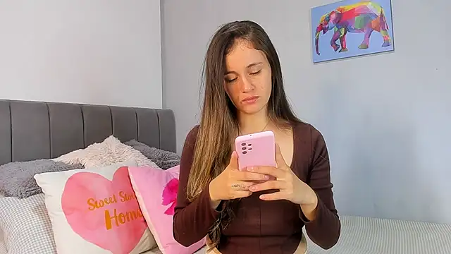 Snapshot of naughtyloverss chatting on October 20, 2025, 2:39 pm naughtyloverss online show from October 20, 2025, 2:39 pm