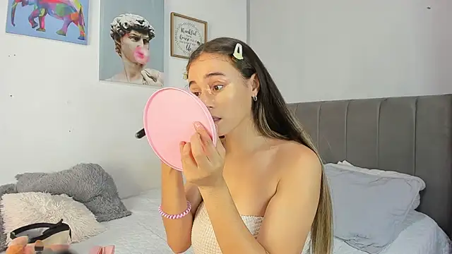 Snapshot of naughtyloverss chatting on November 28, 2025, 5:15 pm naughtyloverss online show from November 28, 2025, 5:15 pm