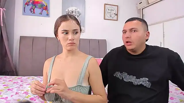 Snapshot of naughtyloverss chatting on December 13, 2025, 7:53 pm naughtyloverss online show from December 13, 2025, 7:53 pm