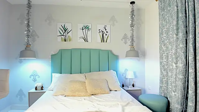 Snapshot of Khenta_Michells chatting on March 19, 2025, 10:44 am Khenta Michells online show from March 19, 2025, 10:44 am