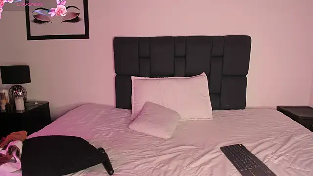 Khenta Michells online show from January 14, 2026, 10:32 am