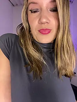gwen ashly online show from July 28, 2026, 6:31 am