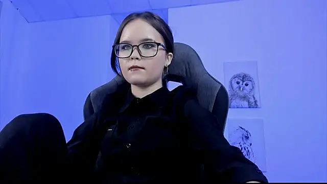 Elainebeness online show from January 14, 2025, 7:53 pm