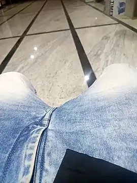 Snapshot of 1010SumiT chatting on March 21, 2025, 4:51 pm 1010SumiT online show from March 21, 2025, 4:51 pm