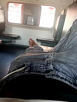 Snapshot of 1010SumiT chatting on November 10, 2025, 7:07 am 1010SumiT online show from November 10, 2025, 7:07 am