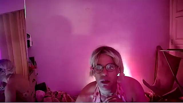 Snapshot of Soraya_Sissy_ chatting on November 30, 2025, 8:57 pm Soraya Sissy online show from November 30, 2025, 8:57 pm