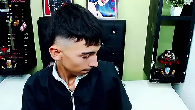 Snapshot of ttimy_x_boy chatting on January 23, 2025, 8:24 pm ttimy x boy online show from January 23, 2025, 8:24 pm