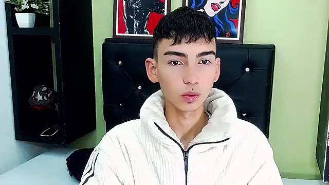 Snapshot of ttimy_x_boy chatting on January 31, 2025, 9:05 pm ttimy x boy online show from January 31, 2025, 9:05 pm