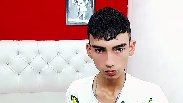 Snapshot of ttimy_x_boy chatting on February 1, 2025, 9:43 am ttimy x boy online show from February 1, 2025, 9:43 am