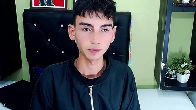 Snapshot of ttimy_x_boy chatting on February 8, 2025, 12:06 am ttimy x boy online show from February 8, 2025, 12:06 am