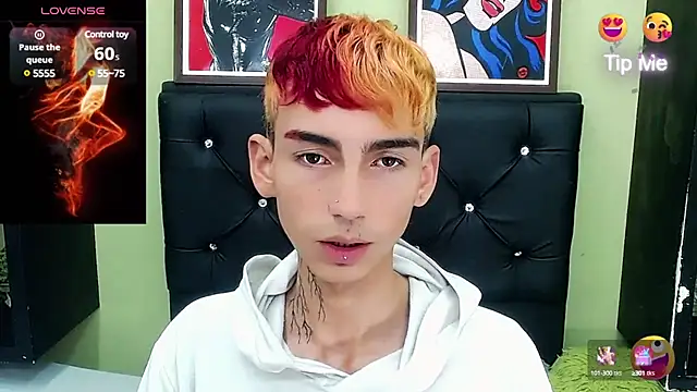 Snapshot of ttimy_x_boy chatting on March 19, 2025, 12:04 am ttimy x boy online show from March 19, 2025, 12:04 am