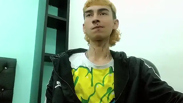 ttimy x boy online show from March 12, 2026, 7:20 pm