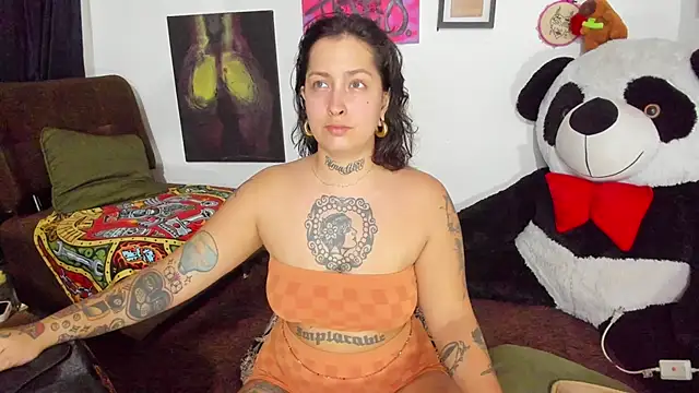 Snapshot of badsombra chatting on October 25, 2025, 5:30 pm badsombra online show from October 25, 2025, 5:30 pm