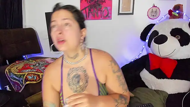 Snapshot of badsombra chatting on October 27, 2025, 2:54 pm badsombra online show from October 27, 2025, 2:54 pm