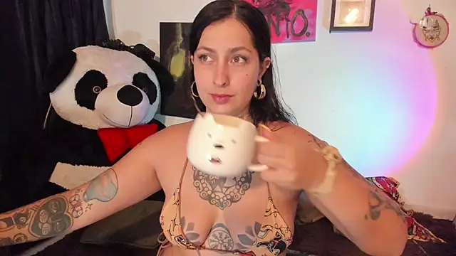 Snapshot of badsombra chatting on November 18, 2025, 6:56 pm badsombra online show from November 18, 2025, 6:56 pm