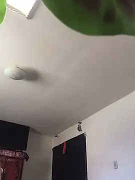 Miss oliviaa online show from March 8, 2025, 1:03 pm