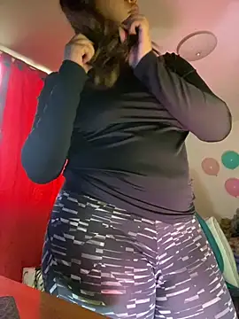Miss oliviaa online show from April 30, 2026, 7:53 pm