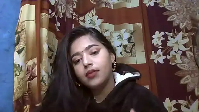 Snapshot of Sweet-Rani chatting on January 7, 2025, 12:24 am Sweet-Rani online show from January 7, 2025, 12:24 am