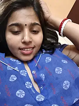 Snapshot of Sweet-Rani chatting on April 23, 2026, 5:37 pm Sweet-Rani online show from April 23, 2026, 5:37 pm