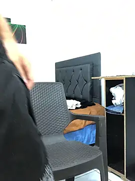 logannth online show from October 31, 2025, 7:53 am