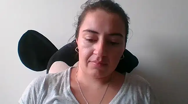  karlie kloss  online show from December 4, 2024, 9:02 pm