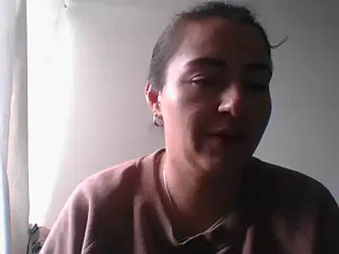  karlie kloss  online show from December 9, 2024, 6:03 pm