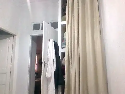 Snapshot of roland_alex1 chatting on January 15, 2026, 3:16 pm roland alex1 online show from January 15, 2026, 3:16 pm