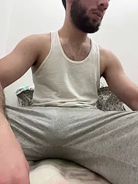 Snapshot of roland_alex1 chatting on March 3, 2026, 12:28 am roland alex1 online show from March 3, 2026, 12:28 am