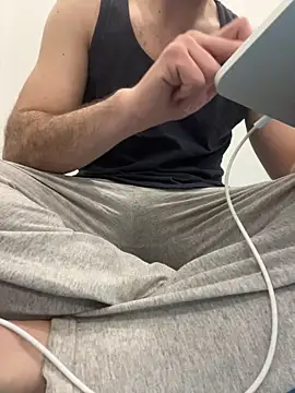 Snapshot of roland_alex1 chatting on March 9, 2026, 12:25 am roland alex1 online show from March 9, 2026, 12:25 am