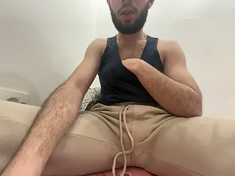 Snapshot of roland_alex1 chatting on March 10, 2026, 11:54 pm roland alex1 online show from March 10, 2026, 11:54 pm