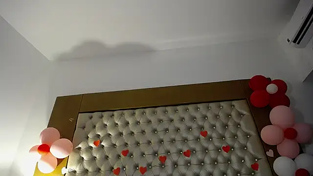 Snapshot of MegannMyerss chatting on February 21, 2025, 11:10 pm MegannMyerss online show from February 21, 2025, 11:10 pm