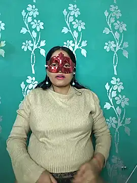 bigtitsqueen online show from February 5, 2026, 5:50 pm