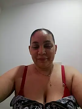 MirandaSoto online show from May 6, 2026, 3:57 am