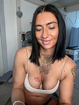 IntiMia online show from March 4, 2026, 8:09 am