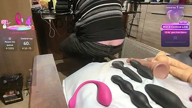 misteryman1956 online show from February 5, 2026, 7:02 am