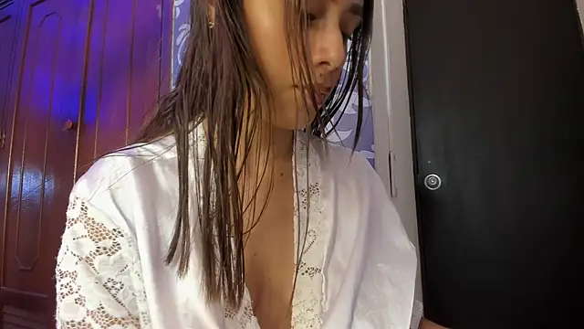 sheyla sweet18 online show from February 27, 2025, 3:59 pm