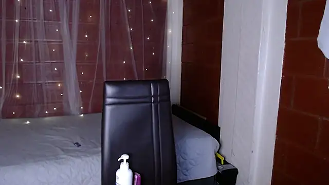 Snapshot of Priyalakshmi_ chatting on September 27, 2025, 11:48 am Priyalakshmi online show from September 27, 2025, 11:48 am