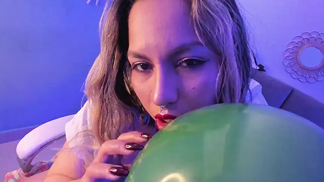 delilah fix online show from September 22, 2025, 8:00 pm