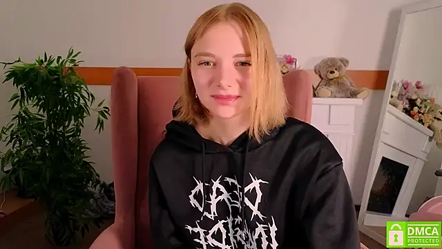 MirraBellanta online show from November 1, 2025, 11:07 pm