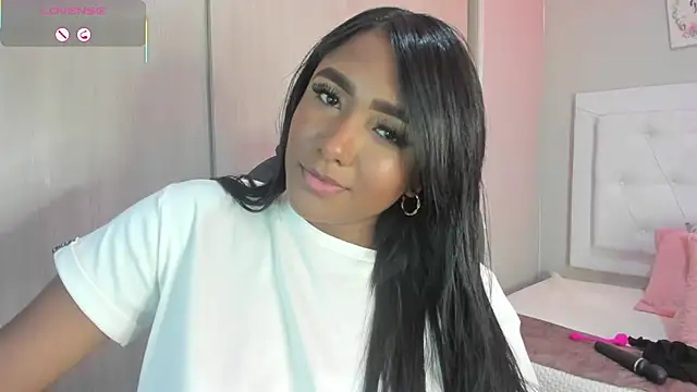 nicole  parker1 online show from February 5, 2026, 6:34 pm