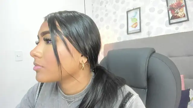 Snapshot of nicole__parker1 chatting on March 25, 2026, 12:55 pm nicole parker1 online show from March 25, 2026, 12:55 pm