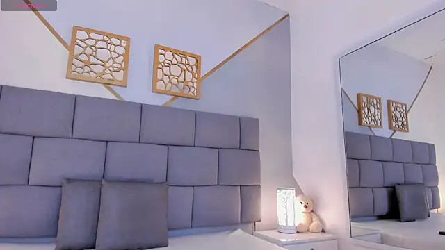 Snapshot of RenataJhonson_ chatting on November 29, 2025, 5:54 am RenataJhonson online show from November 29, 2025, 5:54 am