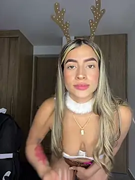 Issabela G1 online show from December 6, 2024, 9:46 pm