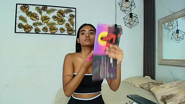 julieta aguilar1 online show from January 19, 2025, 7:26 pm