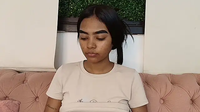 julieta aguilar1 online show from November 19, 2025, 6:52 pm