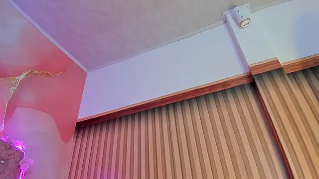 Bella  sweet online show from March 4, 2025, 7:01 pm