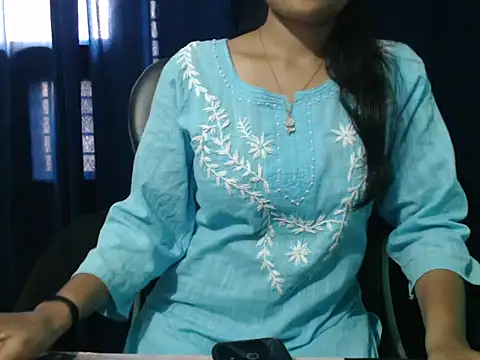 Snapshot of Yashi chatting on June 12, 2026, 9:19 am Yashi online show from June 12, 2026, 9:19 am