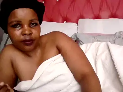 Honeybae82x online show from December 14, 2024, 8:56 am