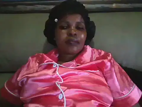 Honeybae82x online show from December 21, 2024, 8:32 pm